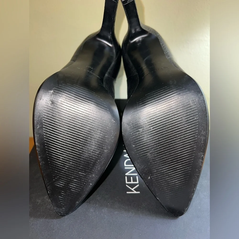 NWT Kendall + Kylie Shoes Womens Size 7.5 Black Pointed Toe Ankle Boots - Picture 6 of 9